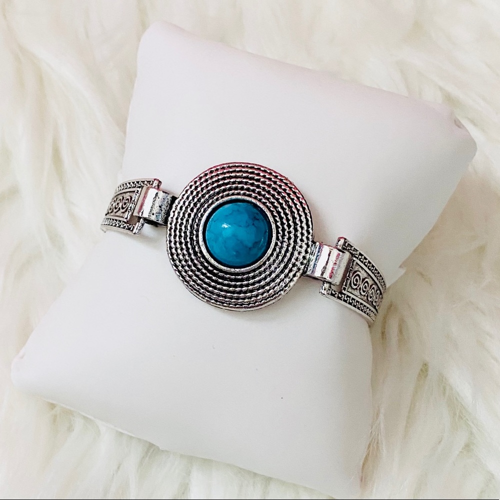 Silver and Turquoise Round Bracelet